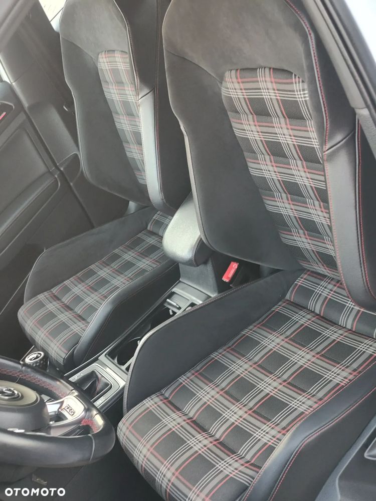 Volkswagen Golf 2.0 TSI BMT GTI Performance - 22