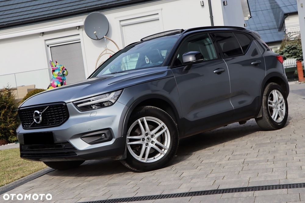 Volvo XC 40 D4 AWD R-Design - 2