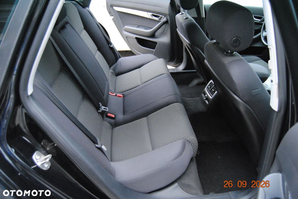 Audi A6 Limousine 2.4 - 18