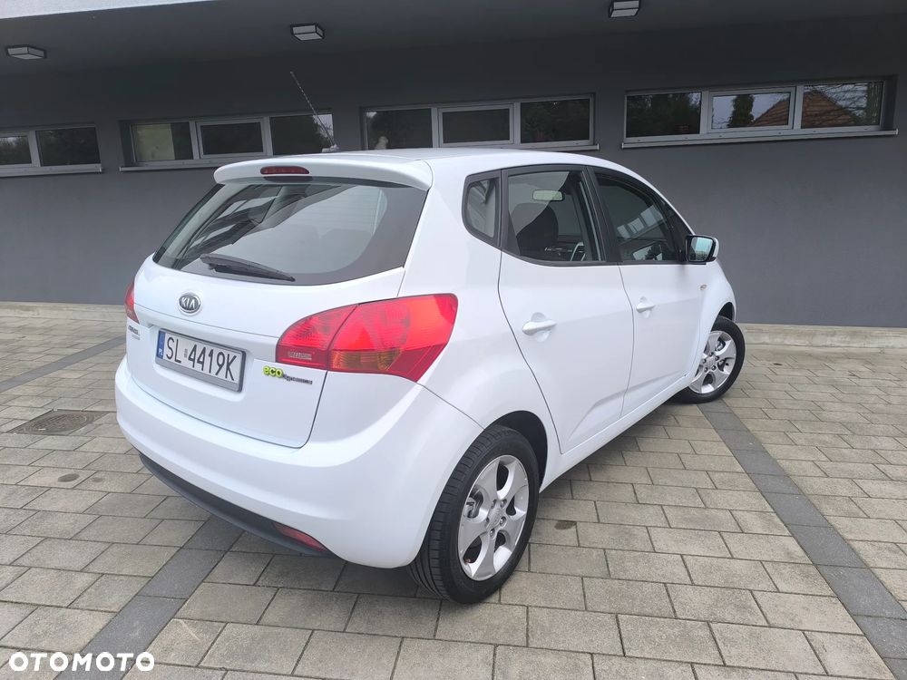 Kia Venga - 7