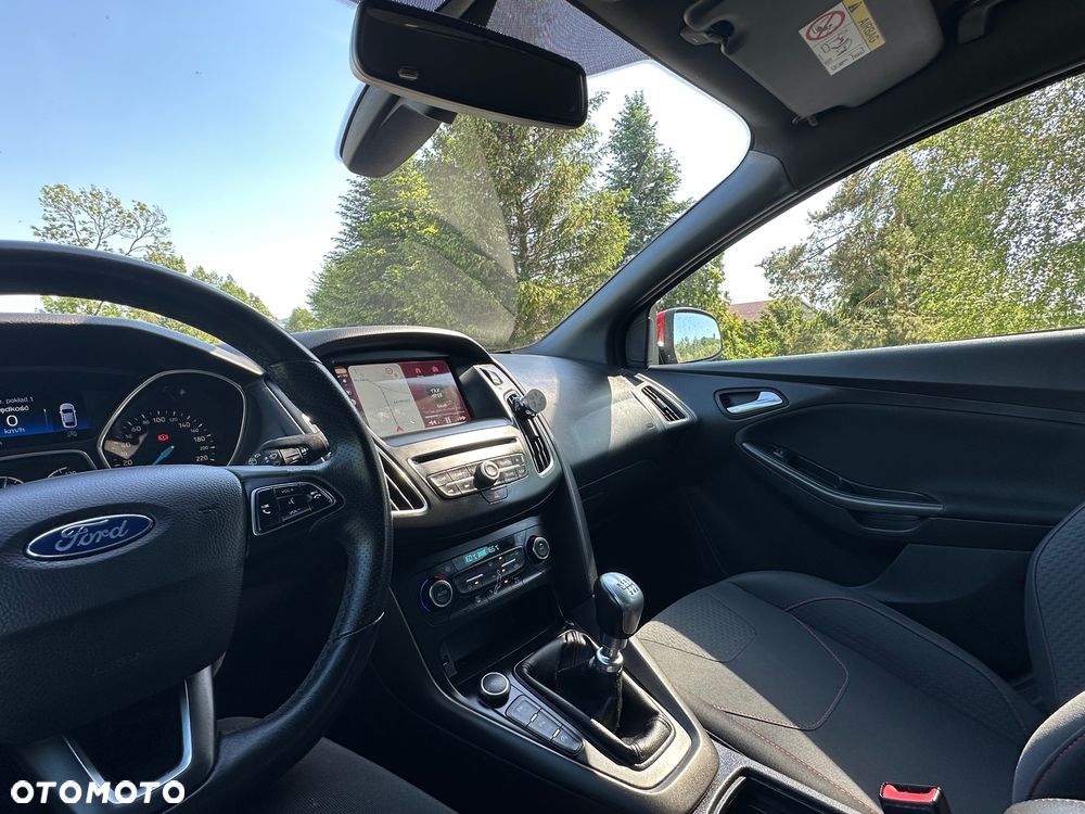 Ford Focus 1.0 EcoBoost Start-Stopp-System ST-LINE - 11