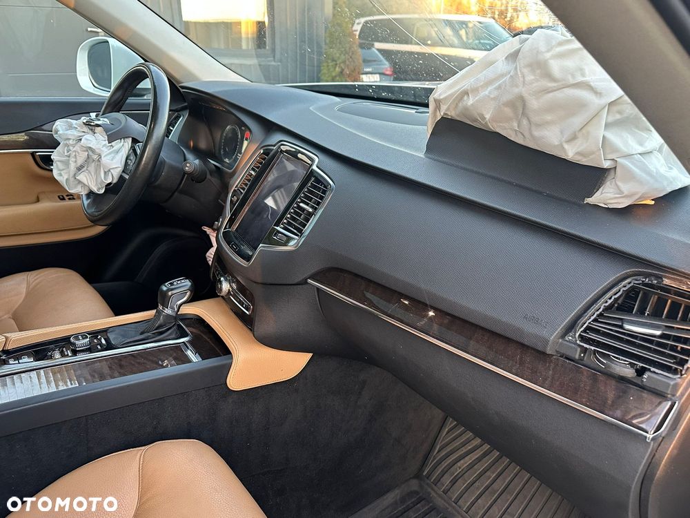 Volvo XC 90 T6 AWD Momentum 7os - 21
