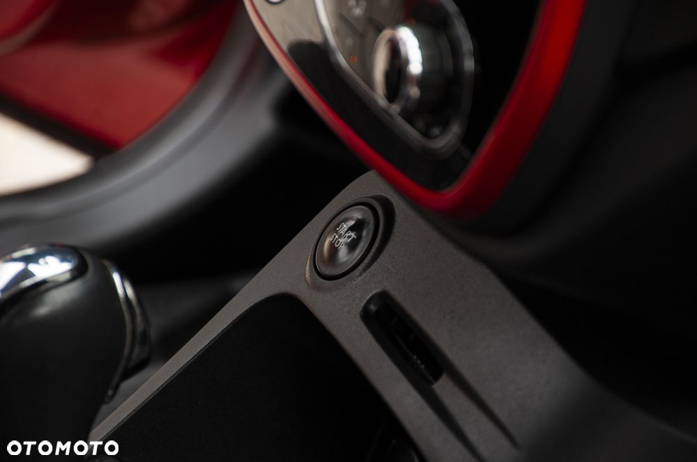 Renault Captur 1.2 TCe Helly Hansen EDC - 36