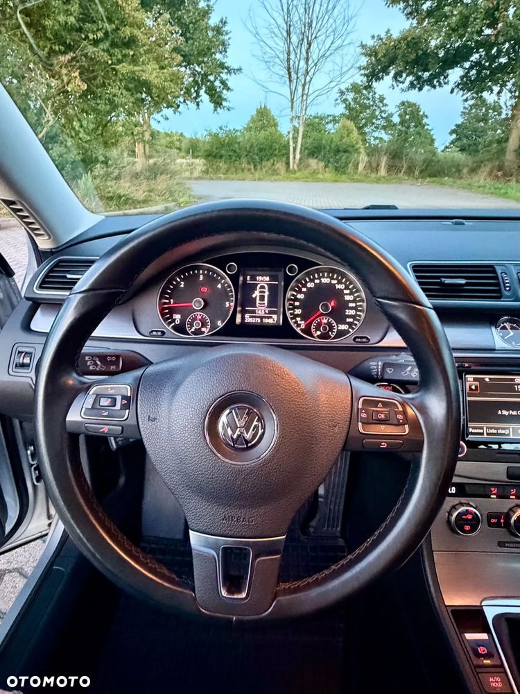 Volkswagen Passat 2.0 TDI Comfortline - 20