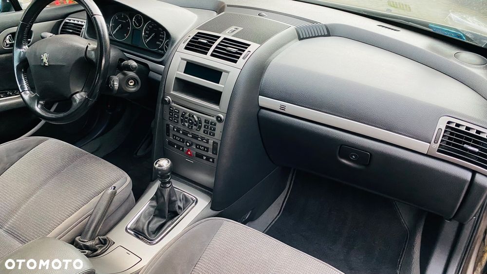 Peugeot 407 - 13