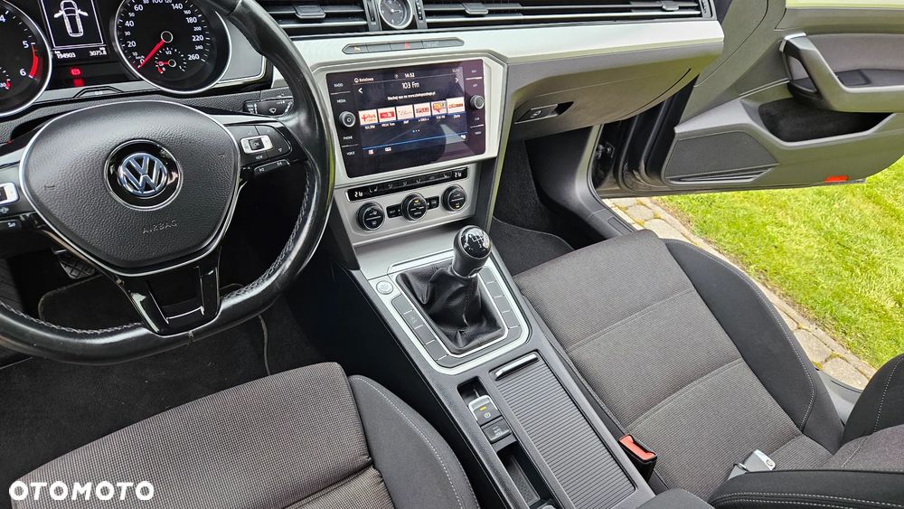 Volkswagen Passat 2.0 TDI BMT Comfortline - 13