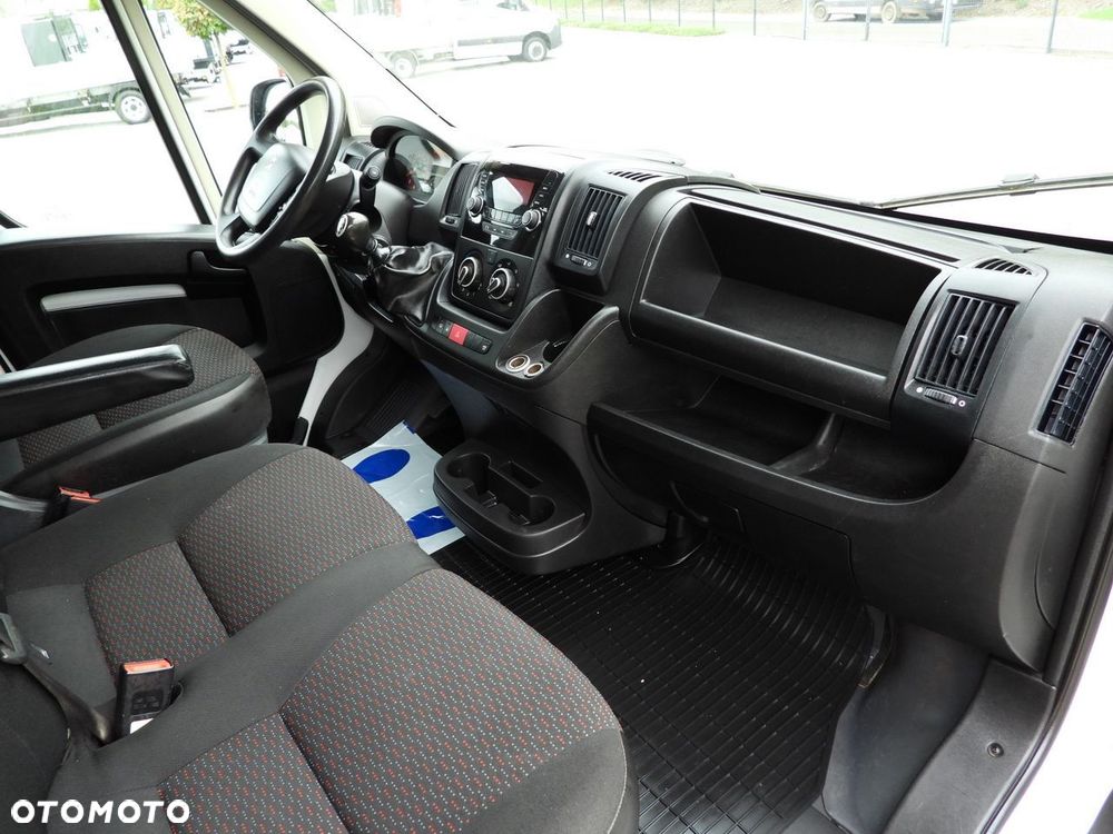 Peugeot BOXER SKRZYNIA PODWÓJNA KABINA DOKA 7 MIEJSC TEMPOMAT KLIMATYZACJA  140KM - 33