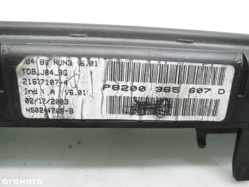 LICZNIK RENAULT SCENIC II 1.9 DCI P8200365607D - 8