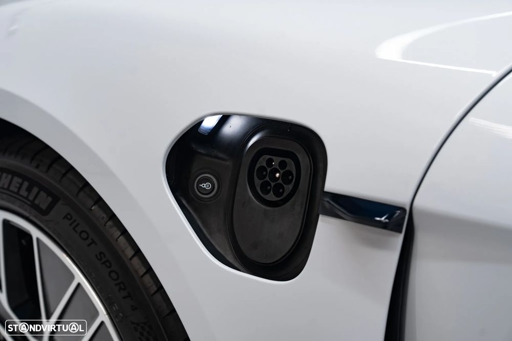 Porsche Taycan Sport Turismo Standard - 16