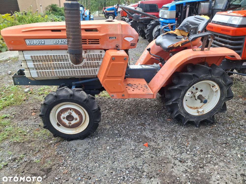 Kubota B1200