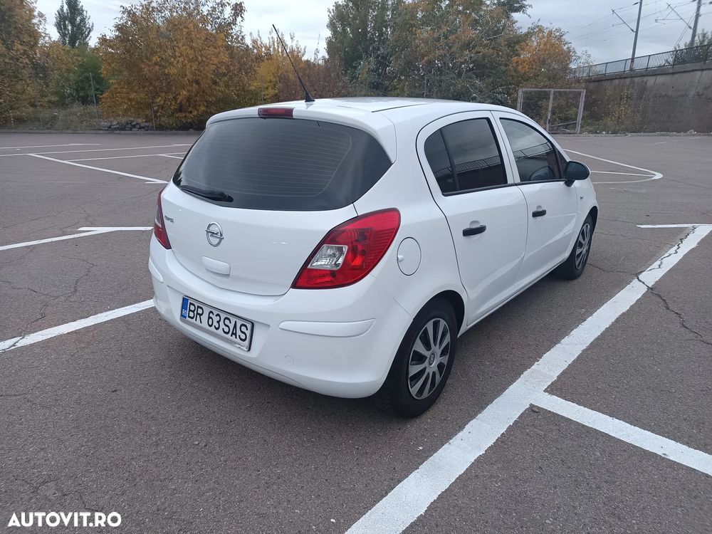 Opel Corsa 1.2 Essentia - 4