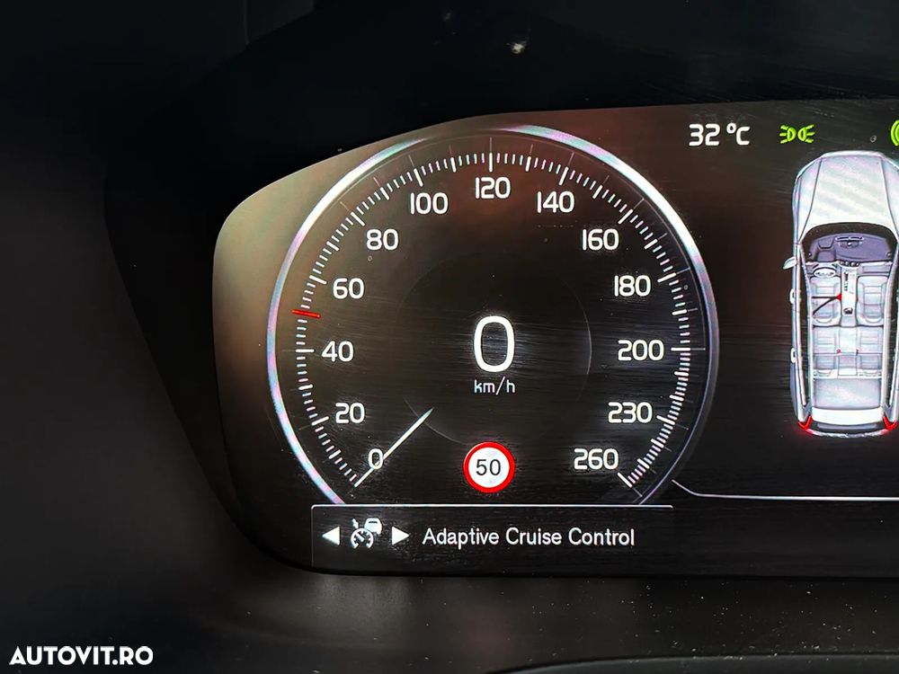 Volvo V60 T6 AWD Recharge Geartronic Inscription - 33