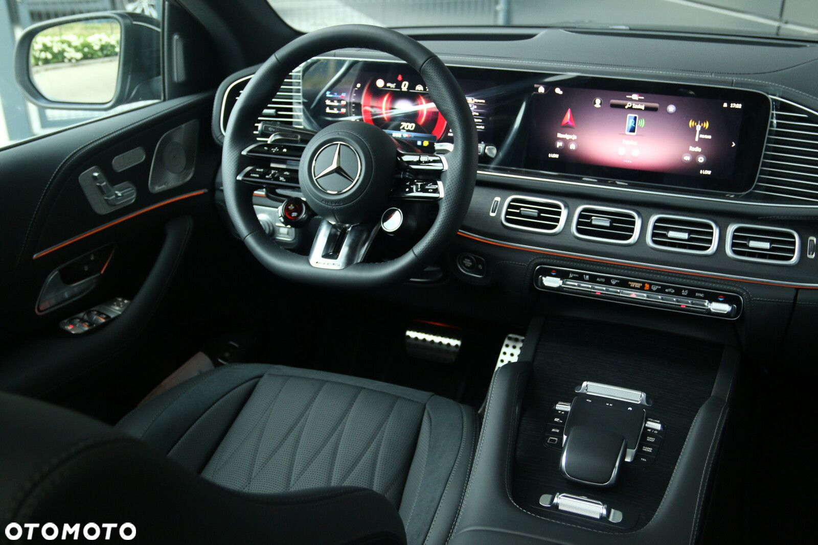 Mercedes-Benz GLE - 22