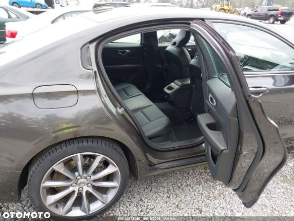 Volvo S60 - 11