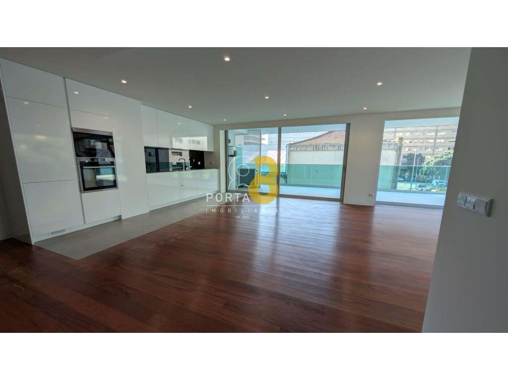 Apartamento T3 com terraço Matosinhos Sul junto ao mar - Grande imagem: 4/36