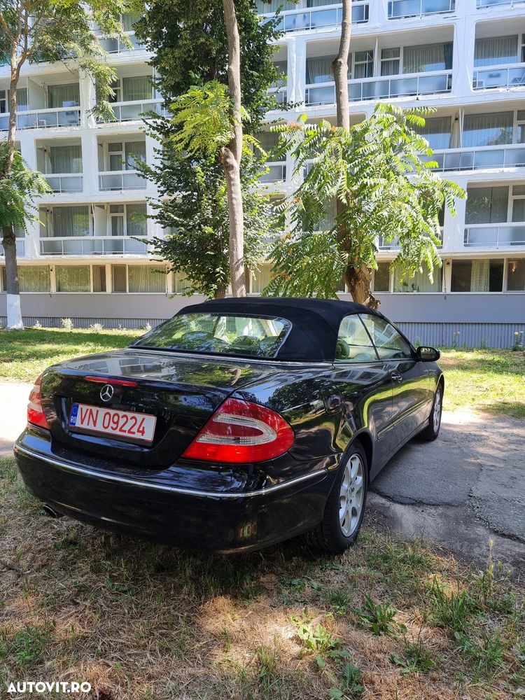 Mercedes-Benz CLK - 12