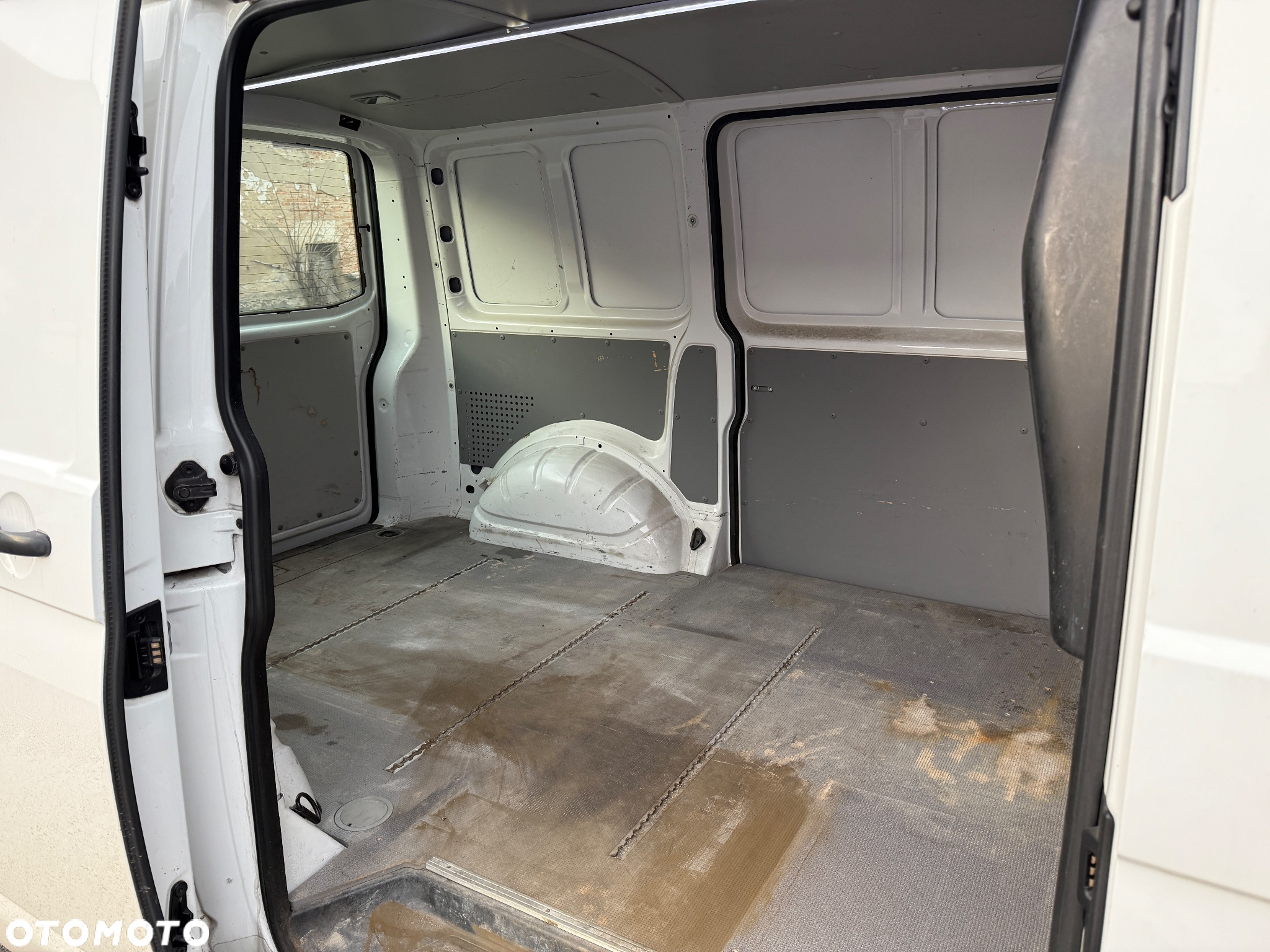 Volkswagen Transporter T5 Doka Kurz Trendline - 19