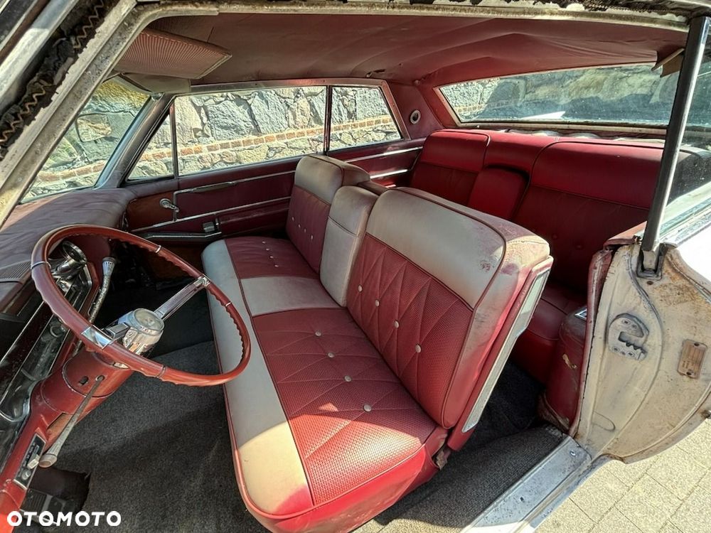 Cadillac Deville - 29