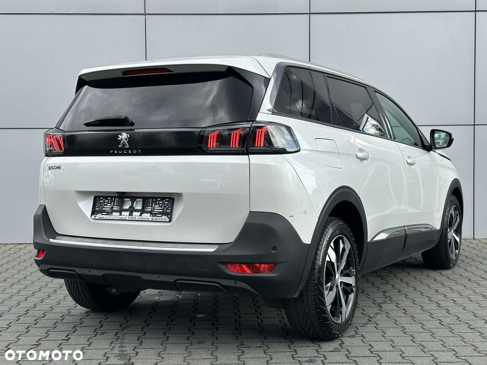 Peugeot 5008 - 10