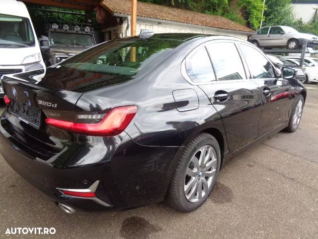 BMW Seria 3 320d xDrive Aut. Luxury Line - 2