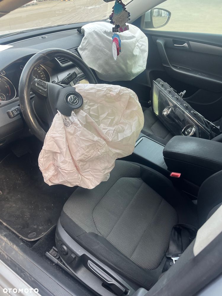 Volkswagen Passat 2.0 TDI DPF Comfortline DSG - 9