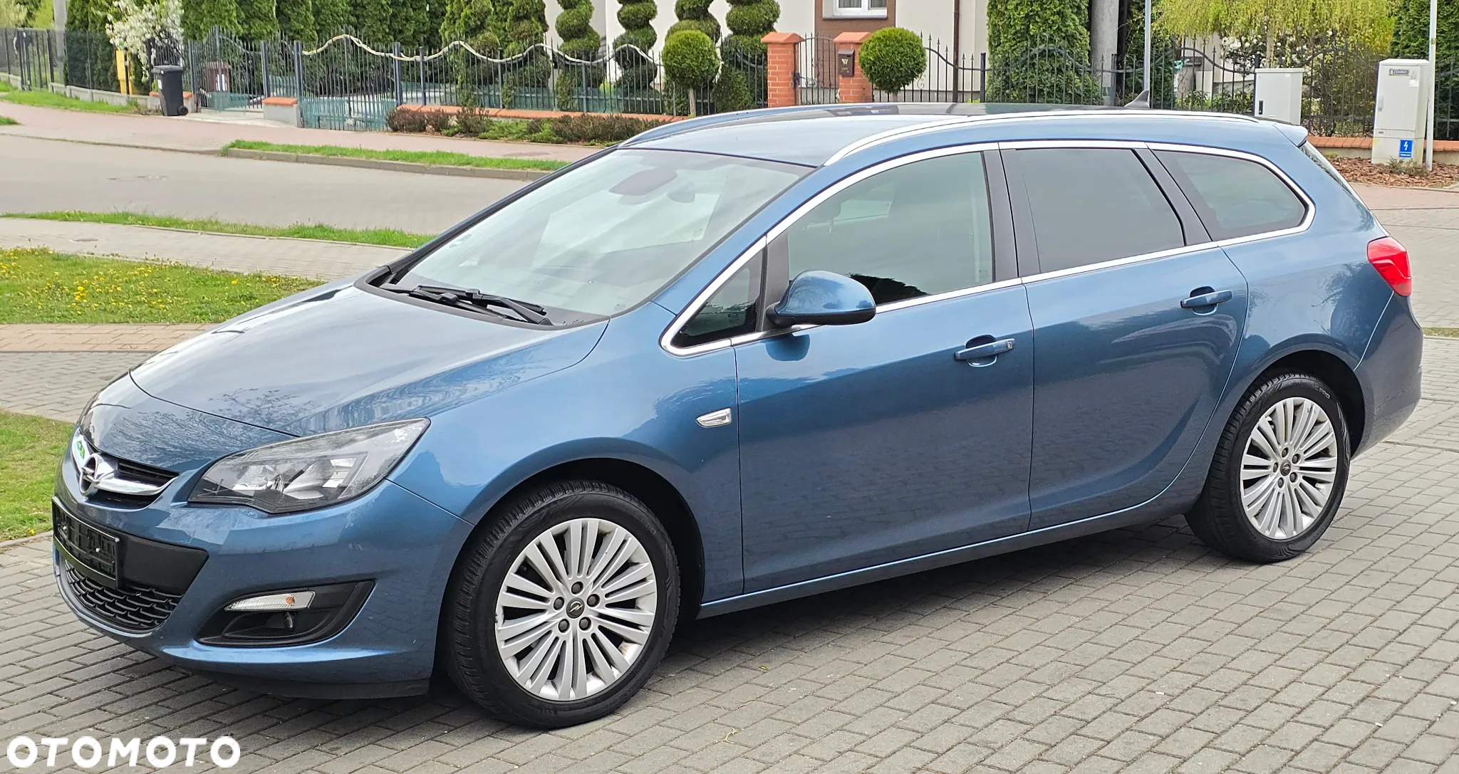 Opel Astra 1.4 Turbo Cosmo - 2