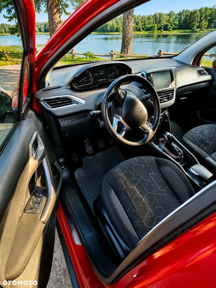 Peugeot 2008 - 8