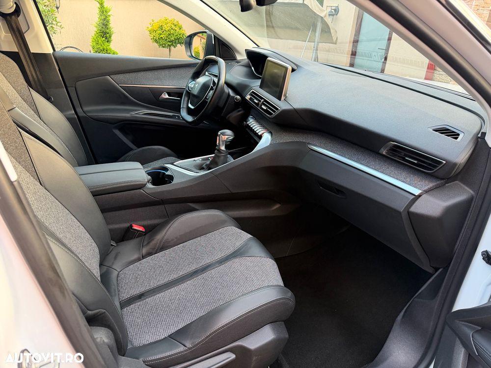 Peugeot 5008 - 6