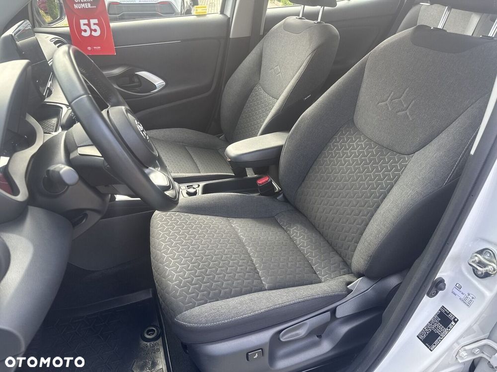 Toyota Yaris Cross Hybrid 1.5 Comfort 4x4 - 8