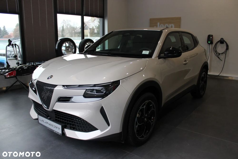 Alfa Romeo Junior 54kWh - 1