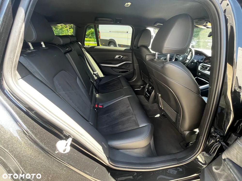 BMW Seria 3 330e M Sport sport - 6