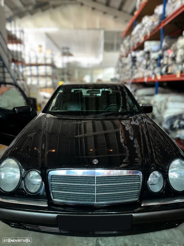 Mercedes-Benz E 200 Kompressor Classic - 1