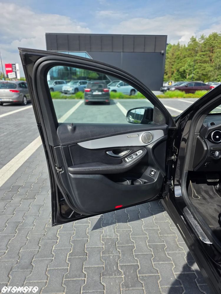 Mercedes-Benz GLC 200 4Matic 9G-TRONIC AMG Line - 14