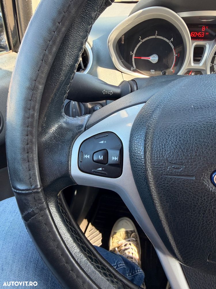 Ford Fiesta - 15