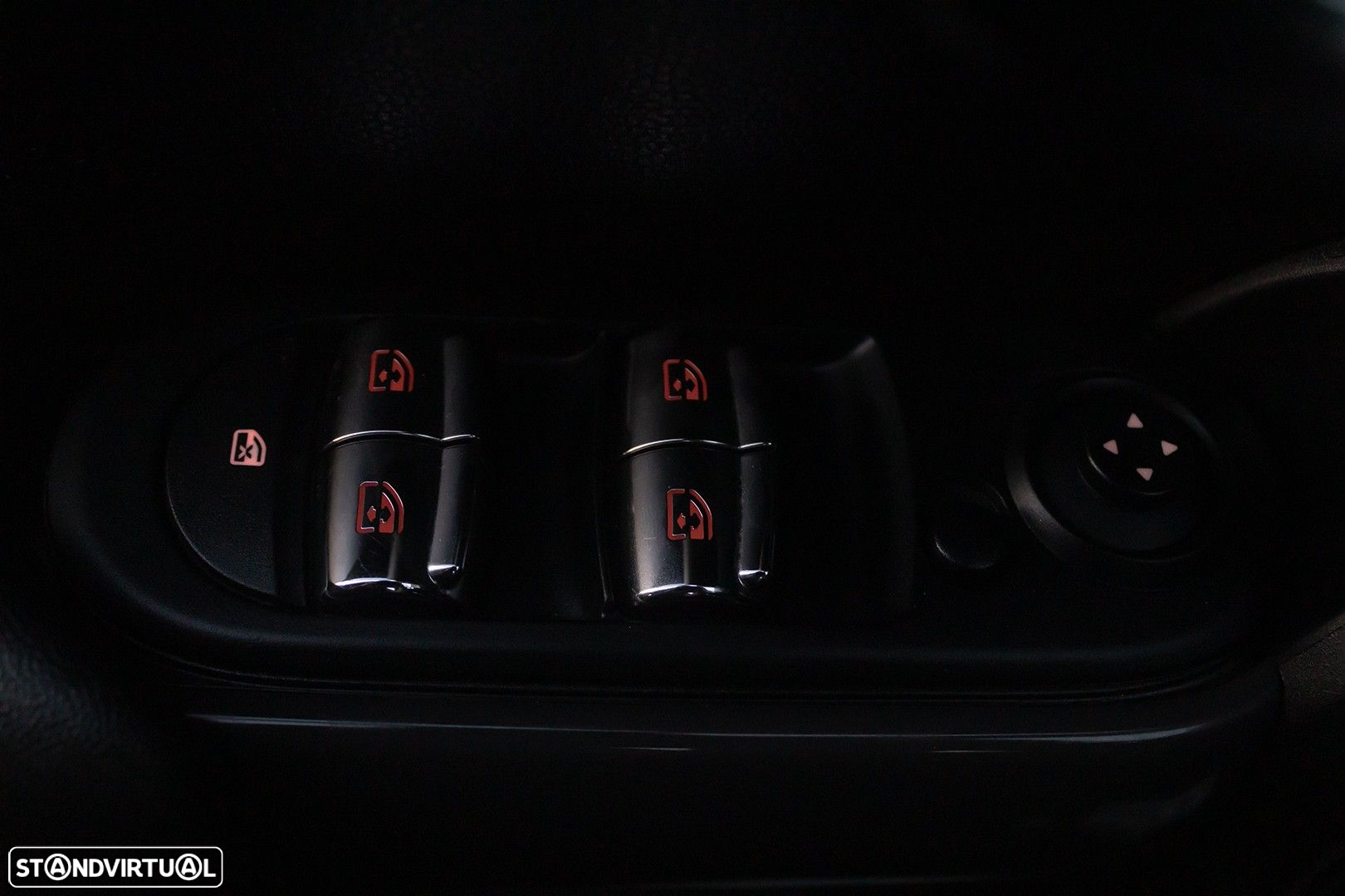 MINI 5 Portas One D - 20