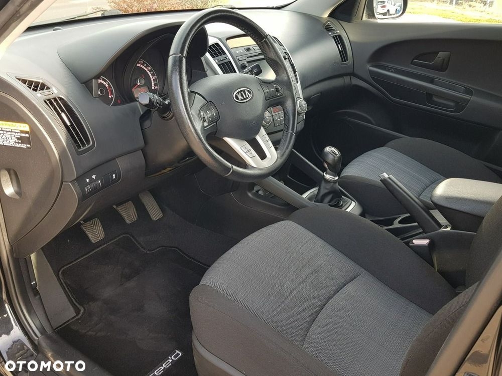 Kia Ceed 1.4 CVVT Spirit - 10