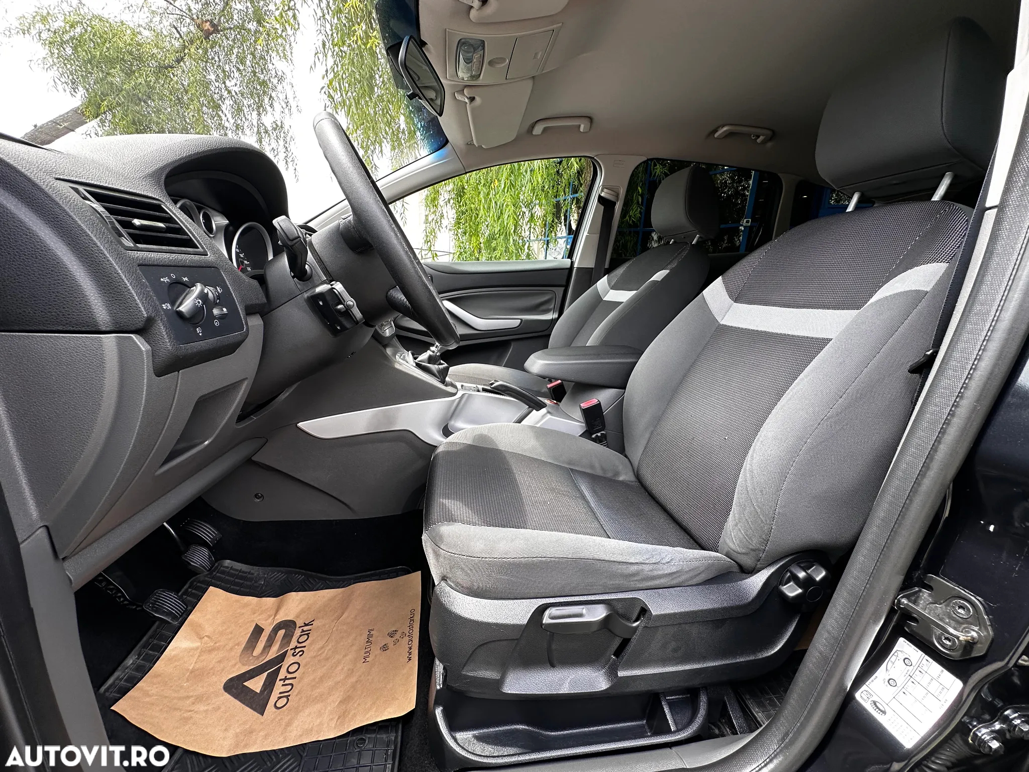 Ford Kuga 2.0 TDCi 2WD Trend - 16