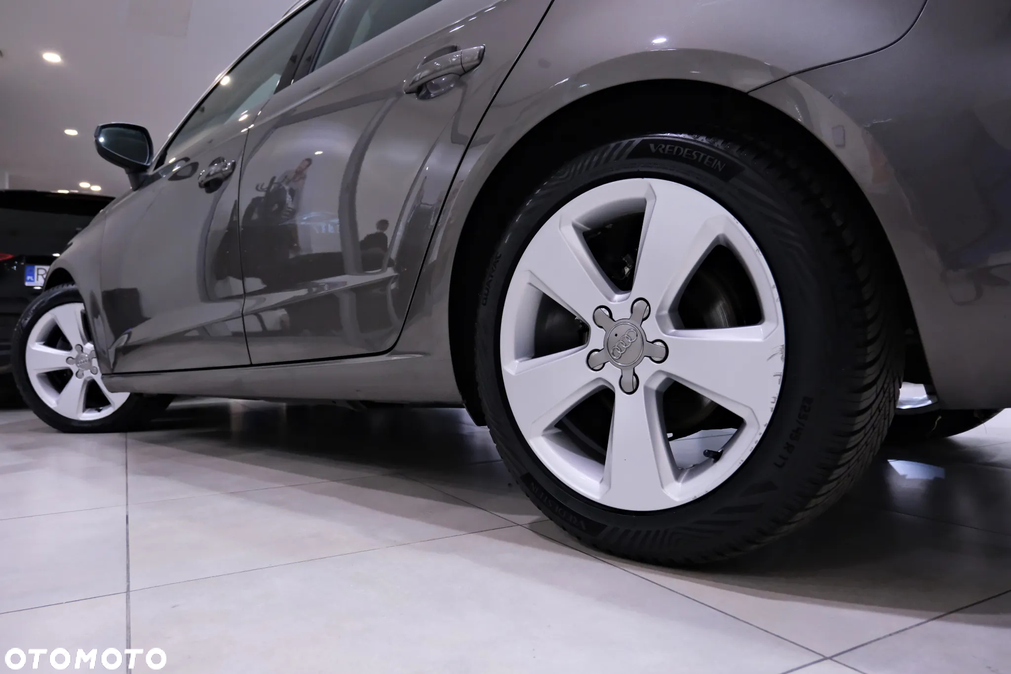 Audi A3 1.6 TDI Sportback S tronic Ambiente - 10