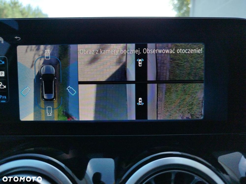 Mercedes-Benz GLA - 27