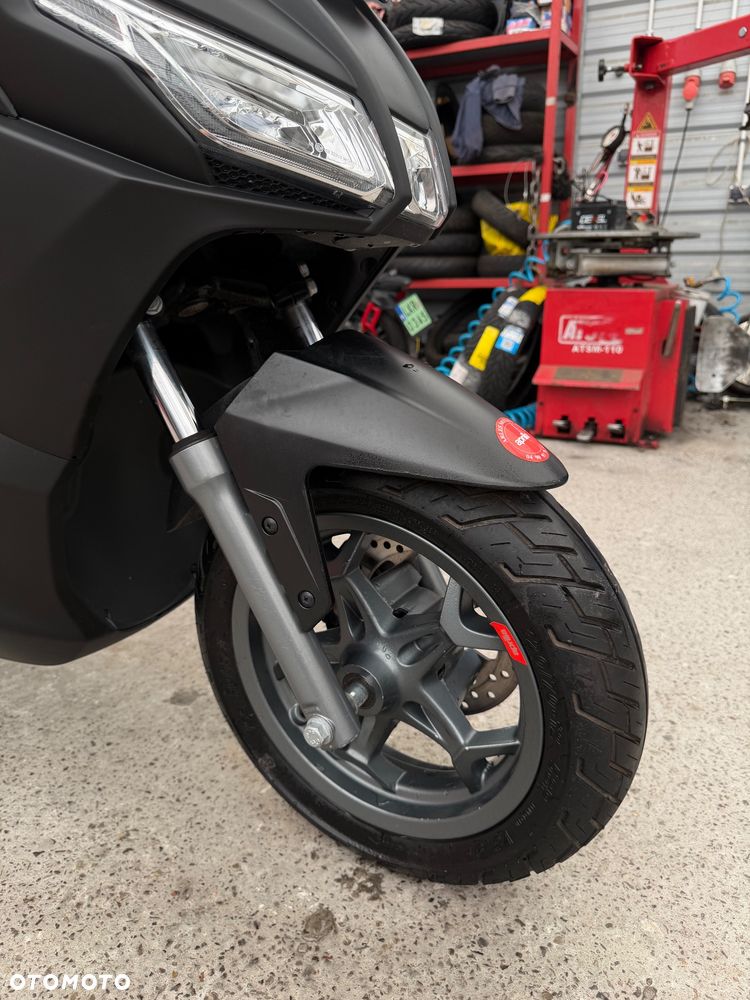 Aprilia SR - 12