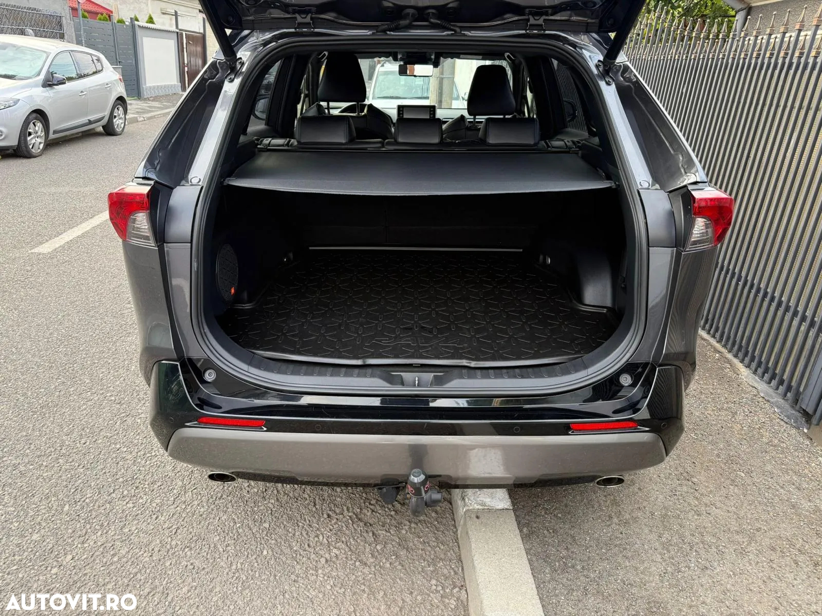 Toyota RAV4 2.5 Hybrid VVT-iE 4x4 Luxury - 12