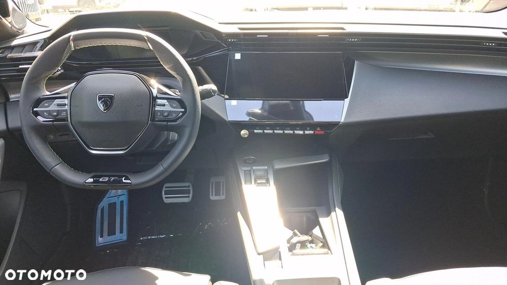 Peugeot 408 - 13