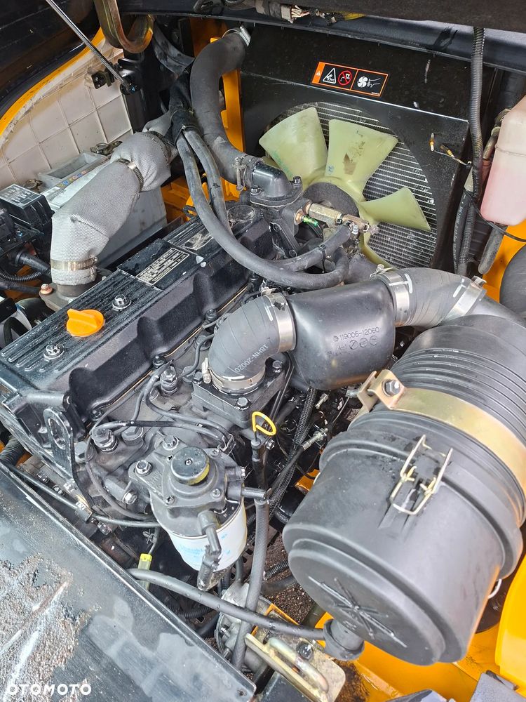 Hyundai 25D-9E - 9