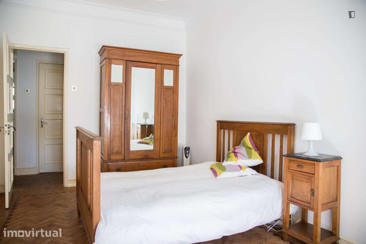 Quarto - localizado em Entrecampos Lisbon - Grande imagem: 2/21