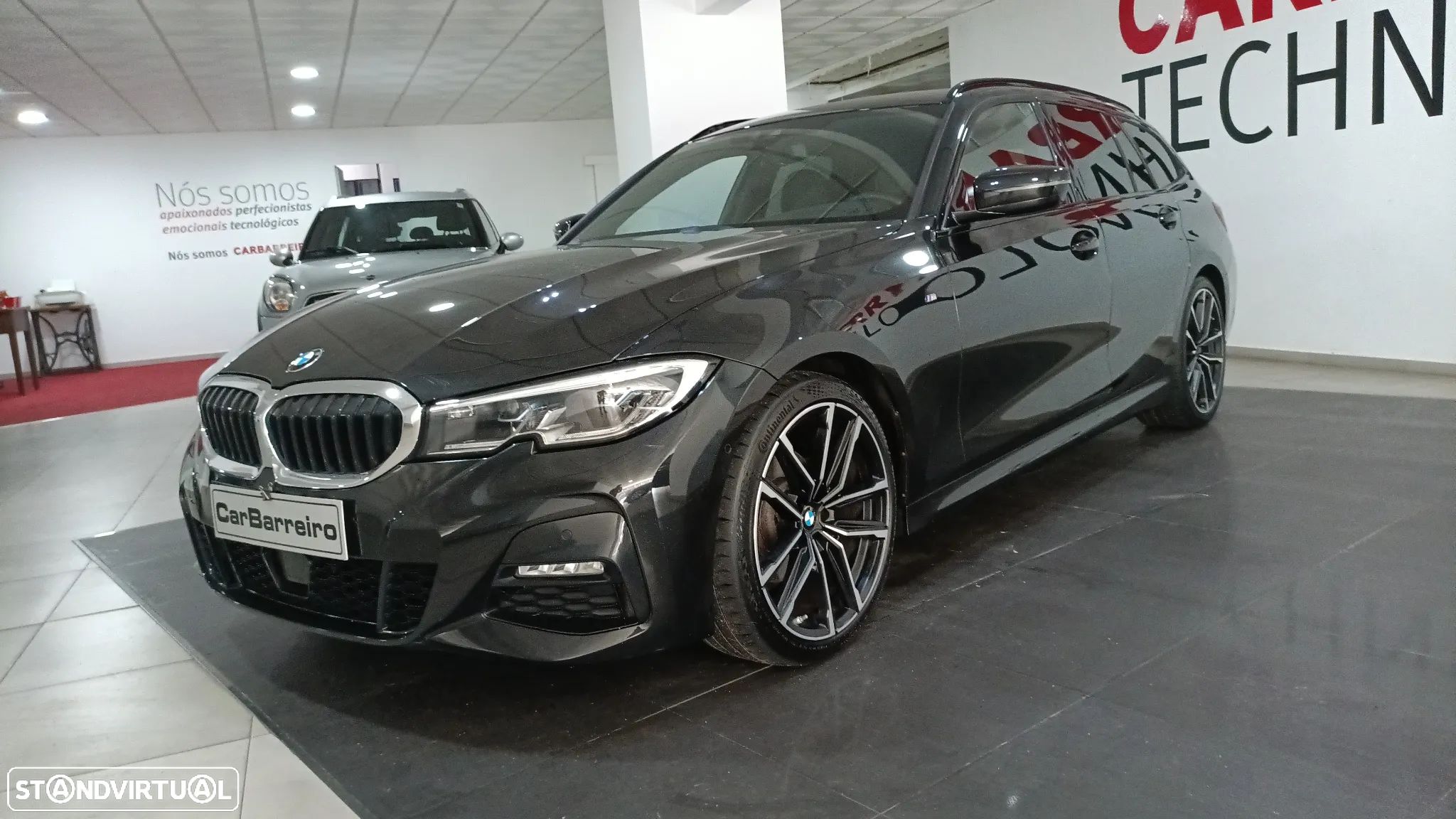 BMW 320 i Touring Pack Desportivo M - 1