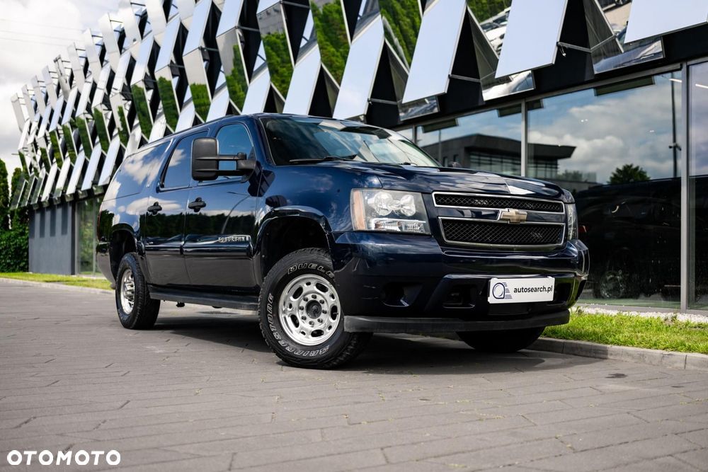 Chevrolet Suburban - 2