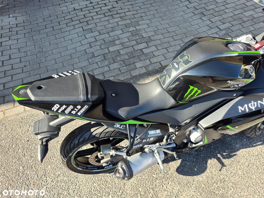 Yamaha YZF - 17