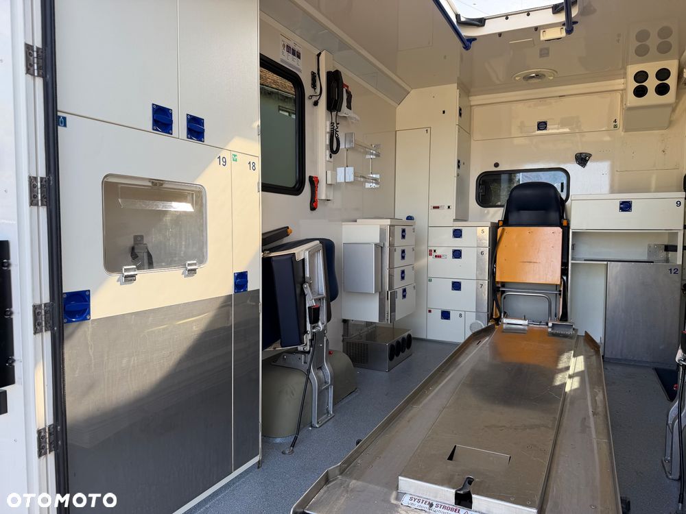 Mercedes-Benz Sprinter - 5