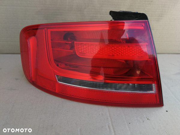 Audi A4 B8 sedan lampa tył Lewa