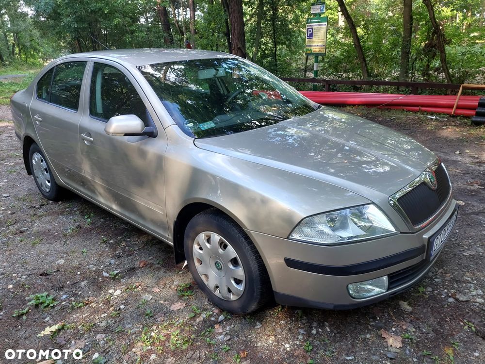 Skoda Octavia 1.6 Elegance - 1